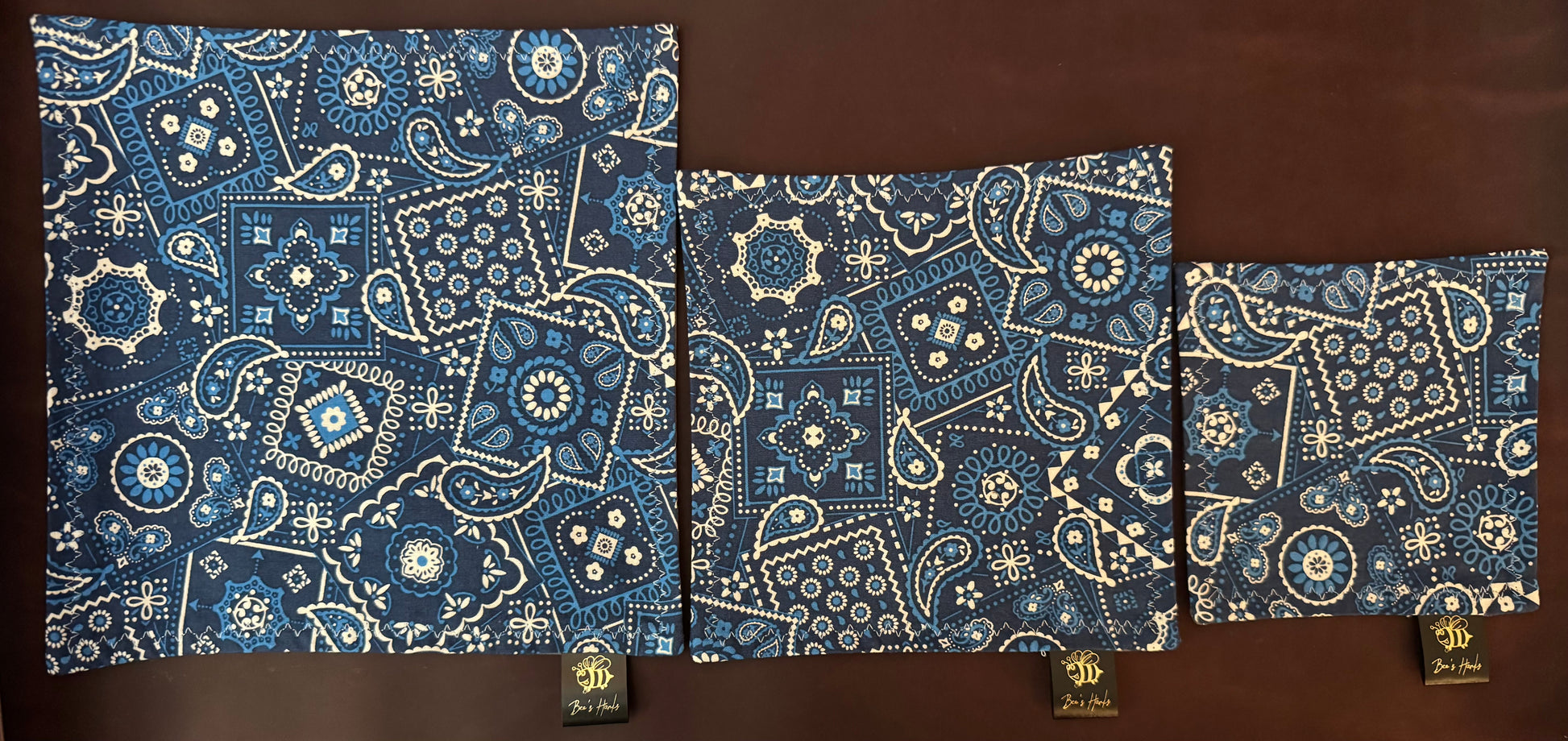 Blue paisley edc hank with glow thread