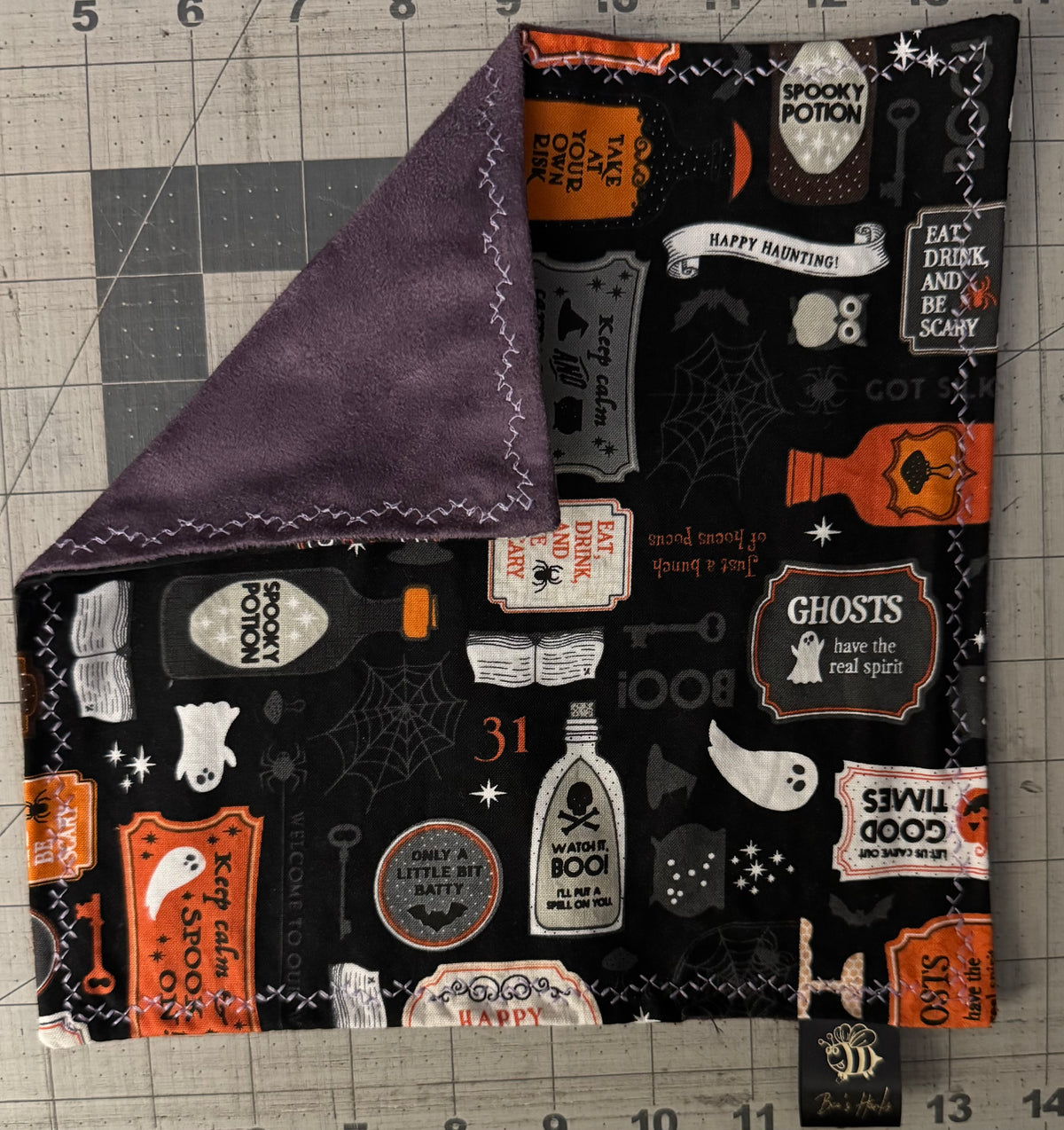 Happy haunting edc hank with microsuede backing and glow thread
