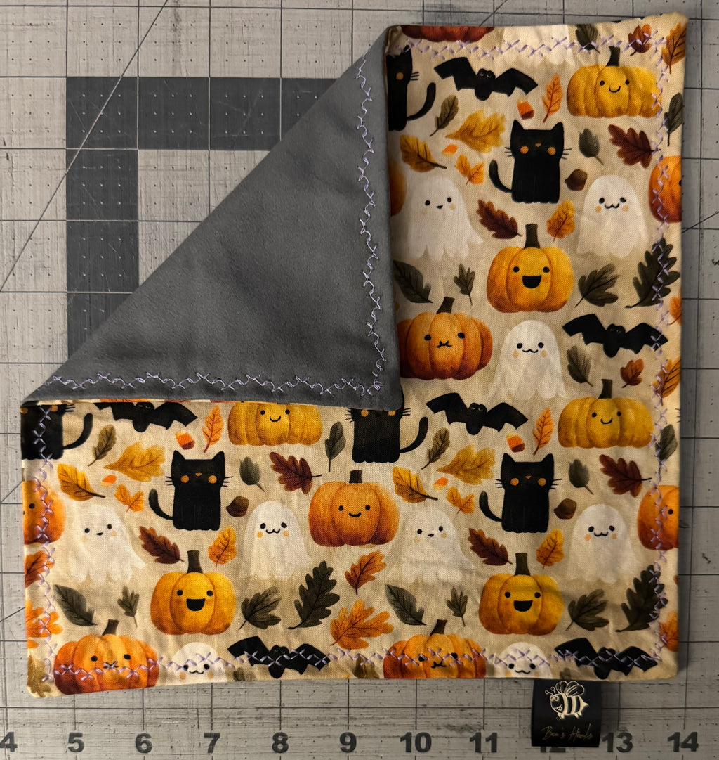 Happy 😃 Halloween 👻 edc hank with microsuede backing and glow thread