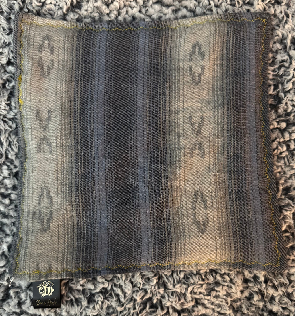 Quilted gray herringbone weave cotton edc hank with printed cotton backing