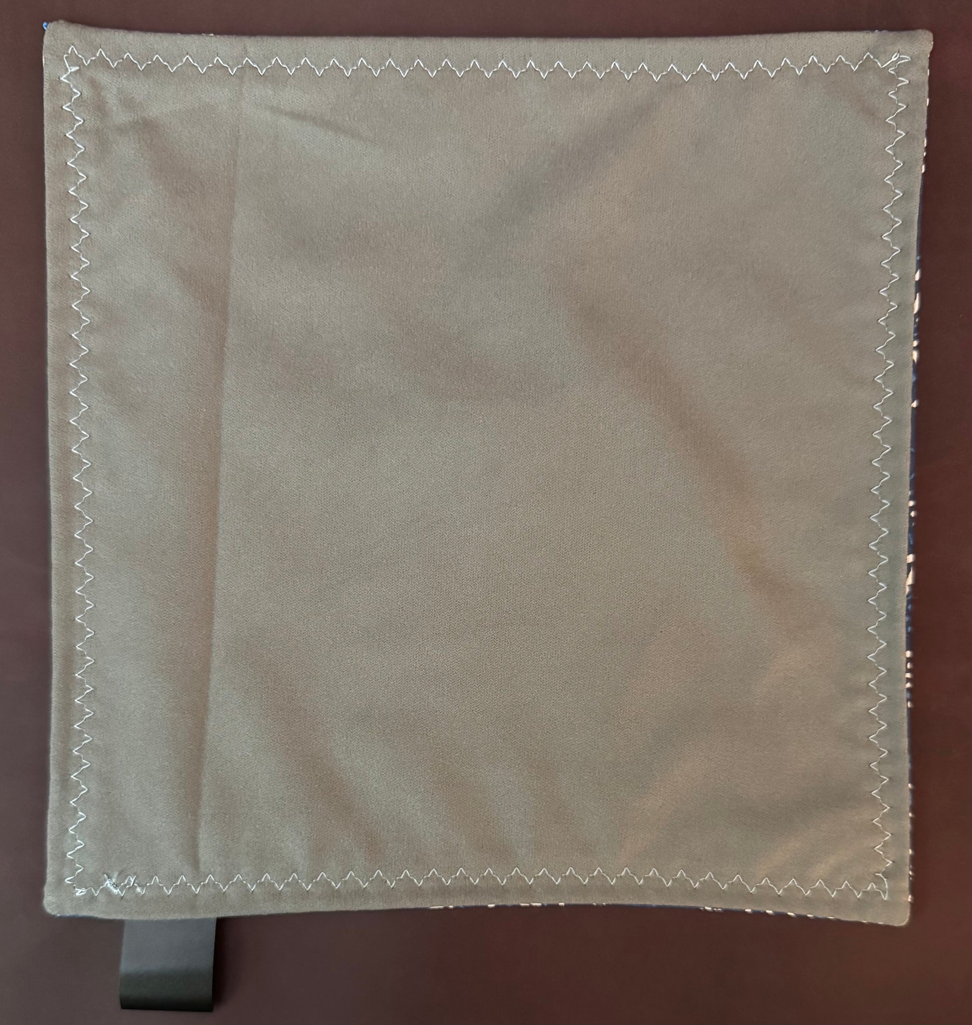 Blue paisley edc hank with glow thread