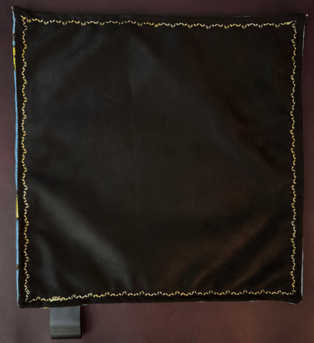 Woodstock edc hank with microsuede backing.