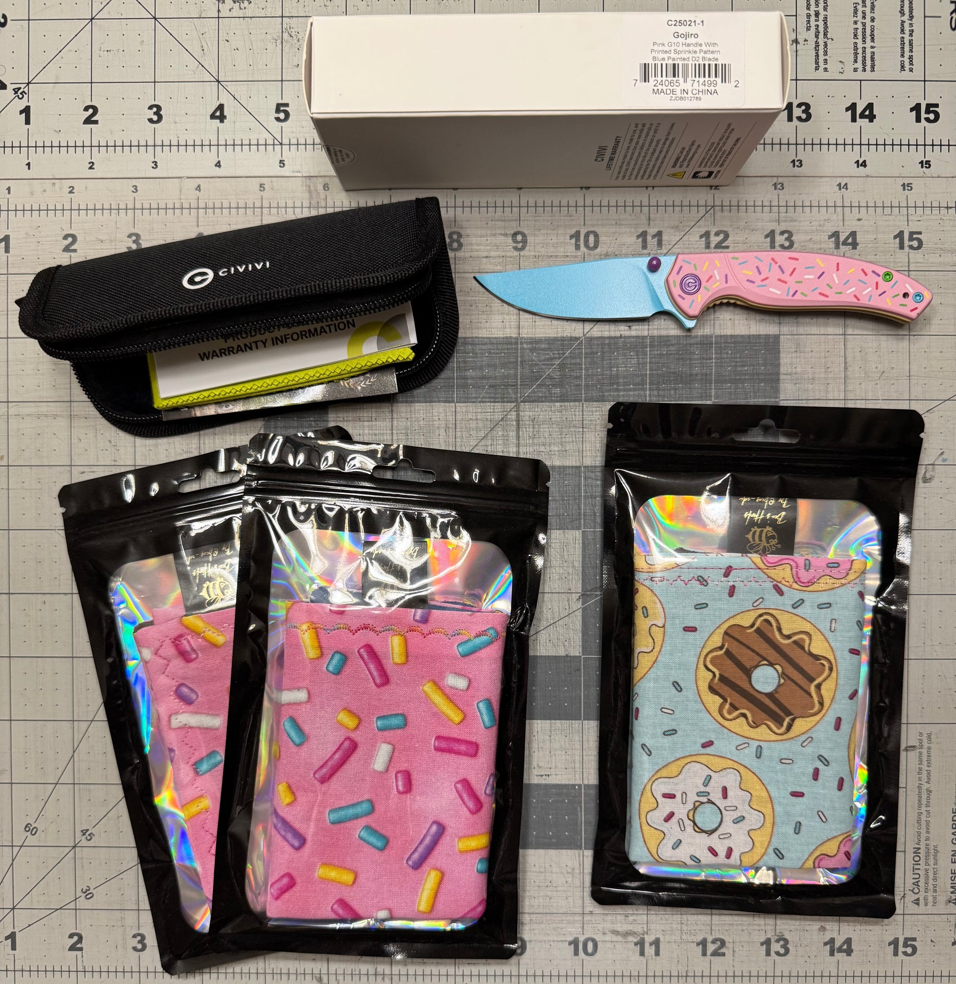 New Civivi Gojiro and your choice of Dessert sprinkle edc hank bundle. Choose your hank in the dropdown menu below.