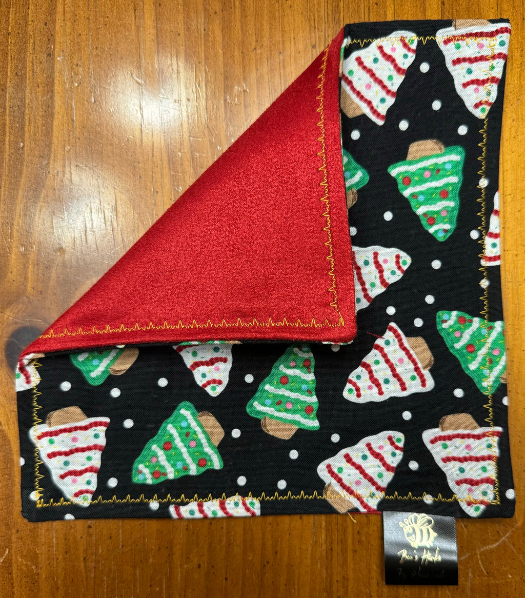 Christmas tree cake v2 edc hank with red microsuede backing